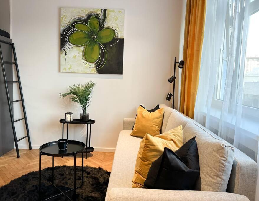 Central Getaway Studio Bratislava Ngoại thất bức ảnh